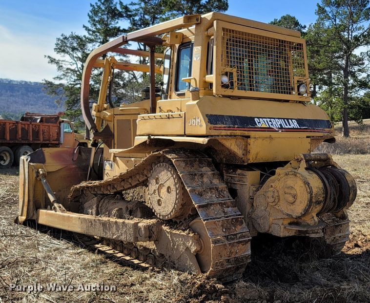 image for item ME9049 1987 Caterpillar D6H Series II  dozer