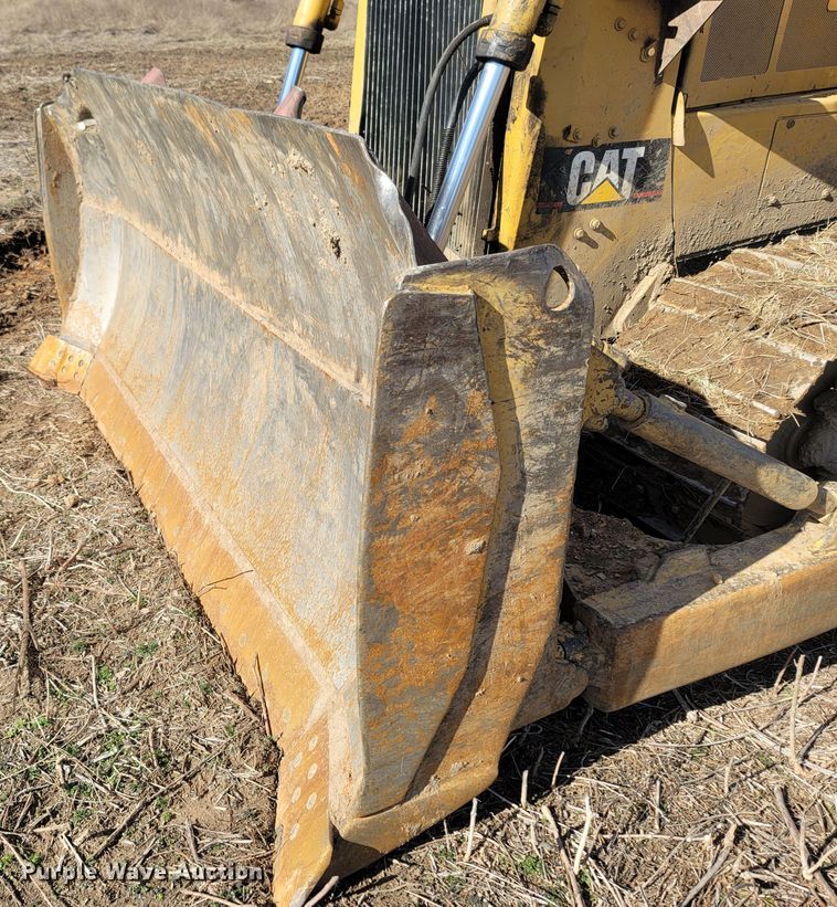 image for item ME9049 1987 Caterpillar D6H Series II  dozer