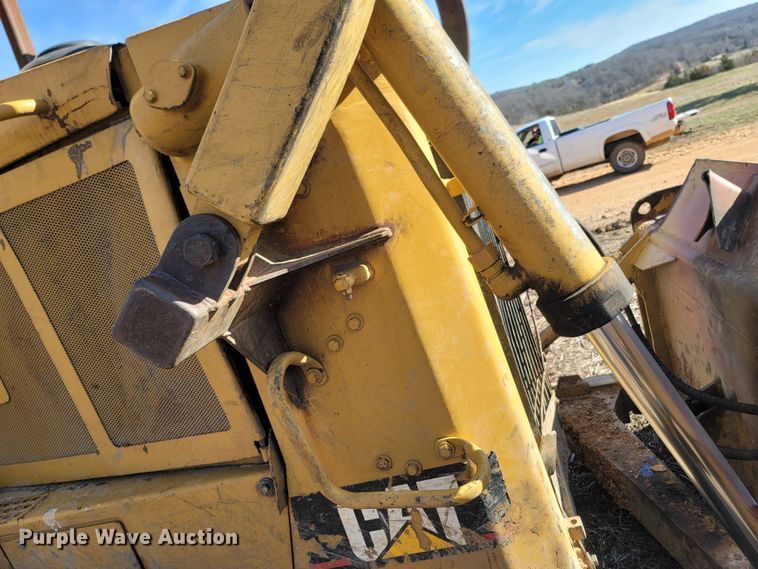 image for item ME9049 1987 Caterpillar D6H Series II  dozer
