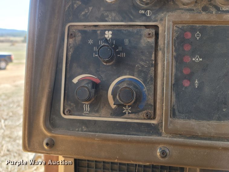 image for item ME9049 1987 Caterpillar D6H Series II  dozer