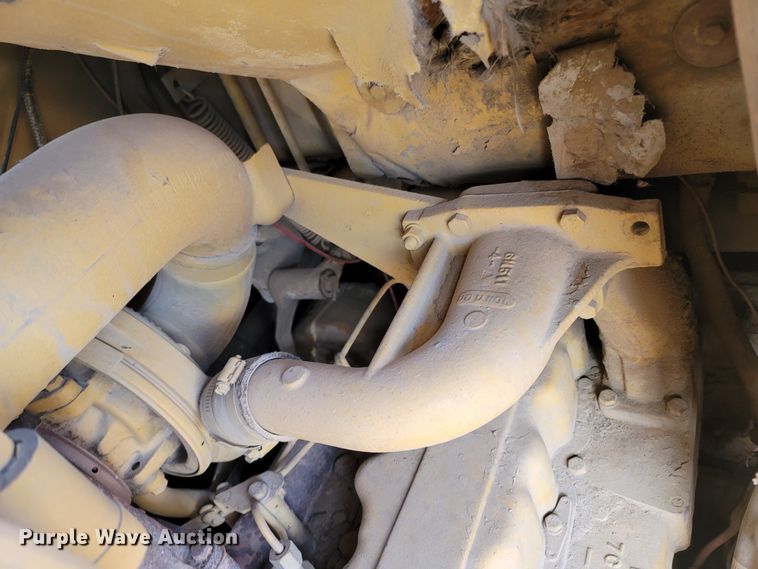 image for item ME9049 1987 Caterpillar D6H Series II  dozer