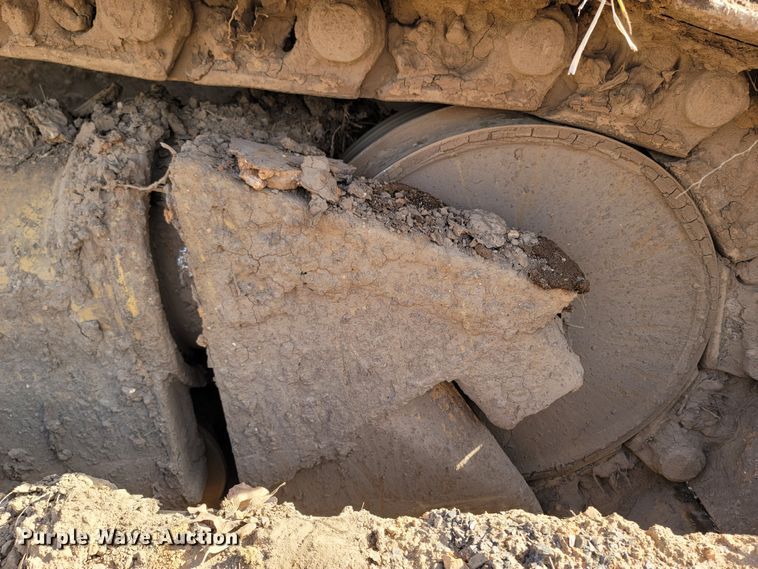 image for item ME9049 1987 Caterpillar D6H Series II  dozer