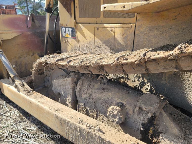 image for item ME9049 1987 Caterpillar D6H Series II  dozer