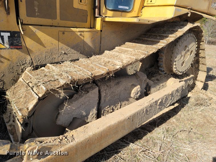 image for item ME9049 1987 Caterpillar D6H Series II  dozer