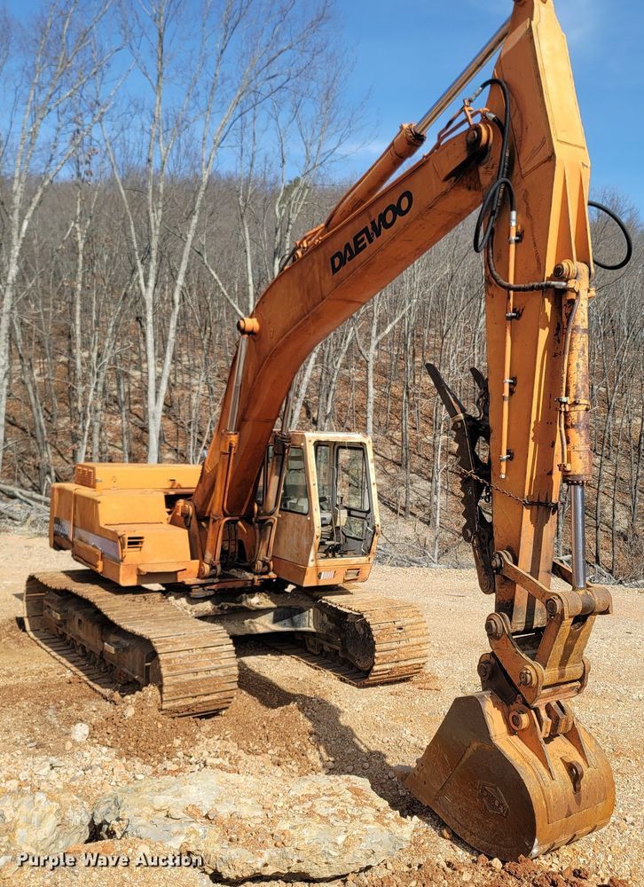 image for item ME9050 1995 Daewoo 280 LC III  excavator