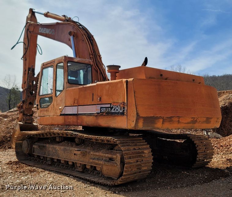 image for item ME9050 1995 Daewoo 280 LC III  excavator