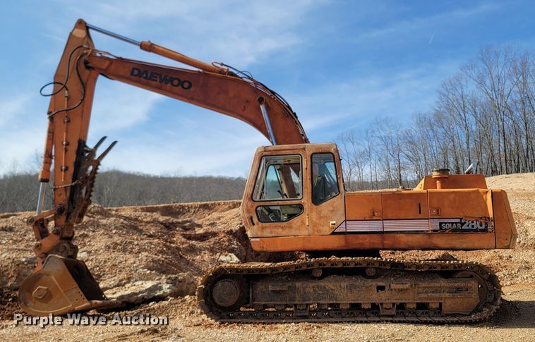 image for item ME9050 1995 Daewoo 280 LC III  excavator