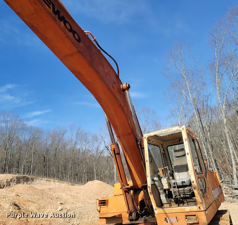 image for item ME9050 1995 Daewoo 280 LC III  excavator