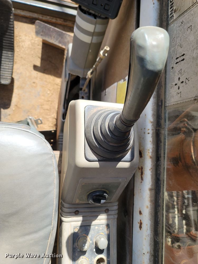 image for item ME9050 1995 Daewoo 280 LC III  excavator