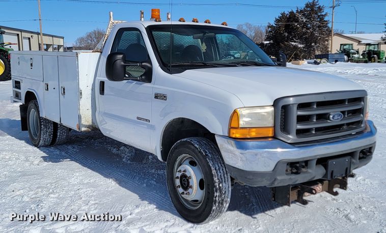 image for item ME9768 2000 Ford F550 Super Duty XL  utility / service truck