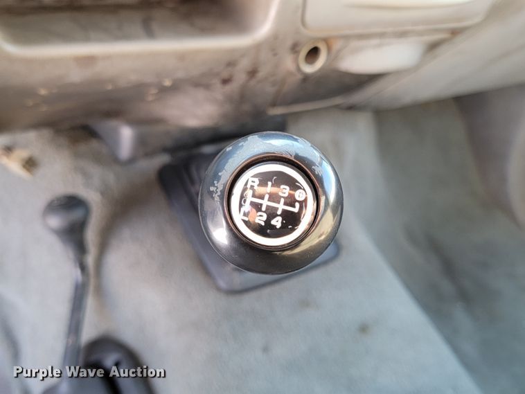 image for item ME9768 2000 Ford F550 Super Duty XL  utility / service truck