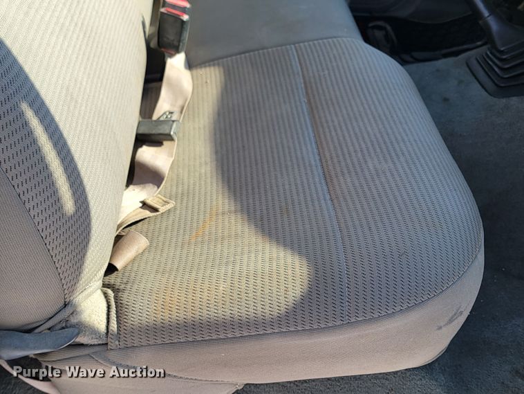 image for item ME9768 2000 Ford F550 Super Duty XL  utility / service truck