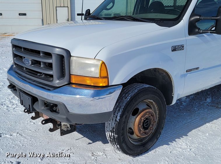 image for item ME9768 2000 Ford F550 Super Duty XL  utility / service truck