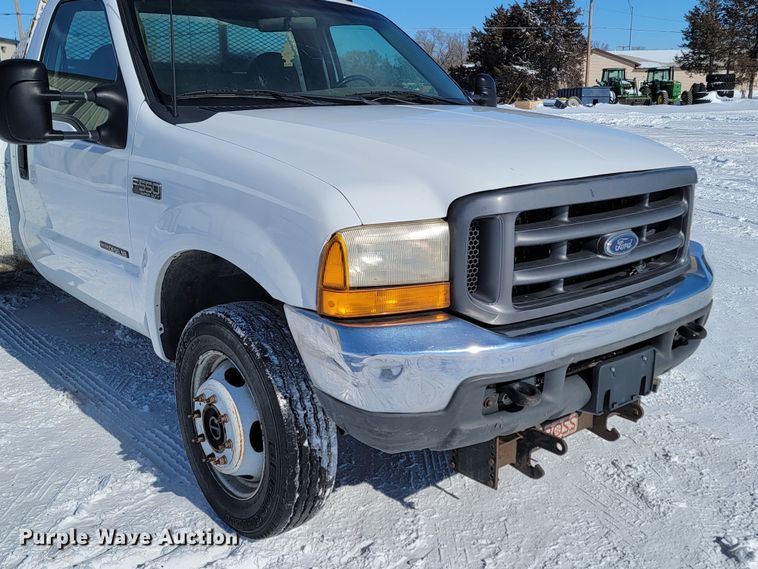 image for item ME9768 2000 Ford F550 Super Duty XL  utility / service truck