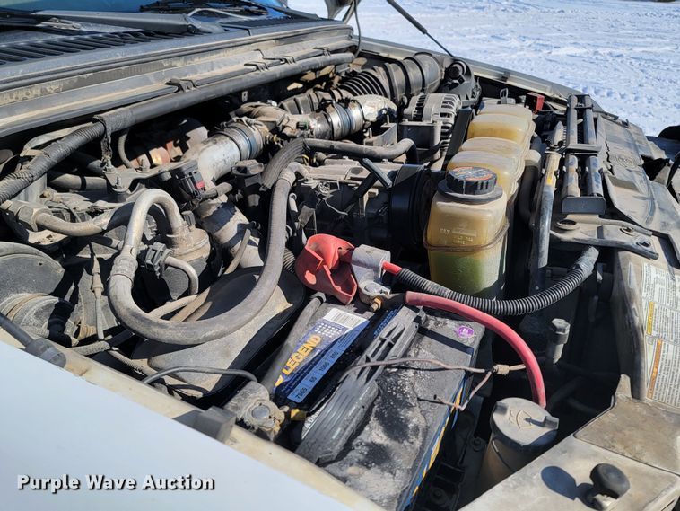 image for item ME9768 2000 Ford F550 Super Duty XL  utility / service truck