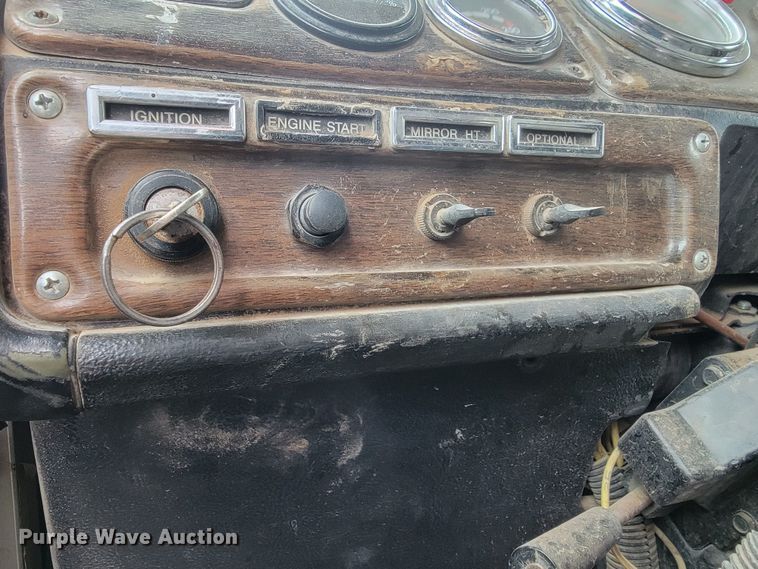 image for item ME9778 1995 Freightliner FLD112  dump truck