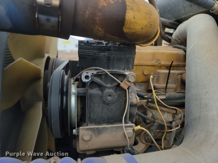 image for item ME9778 1995 Freightliner FLD112  dump truck