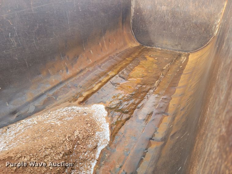 image for item ME9778 1995 Freightliner FLD112  dump truck