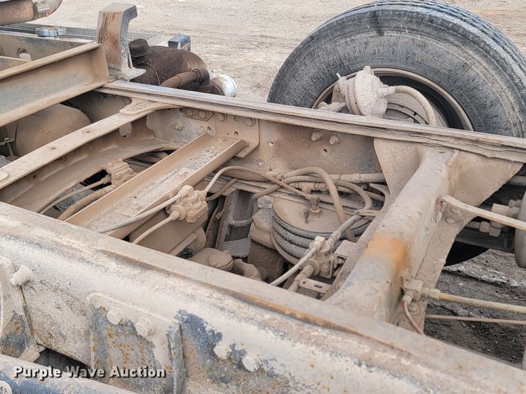 image for item ME9778 1995 Freightliner FLD112  dump truck