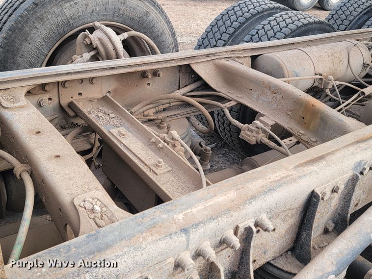 image for item ME9778 1995 Freightliner FLD112  dump truck