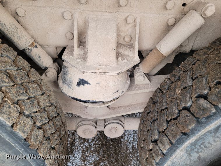 image for item ME9778 1995 Freightliner FLD112  dump truck