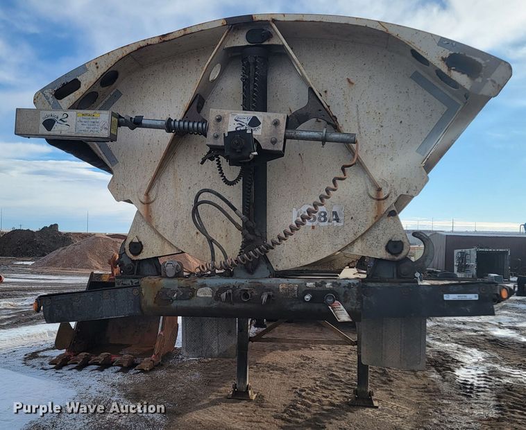 image for item ME9780 2011 Smith Co  side dump trailer