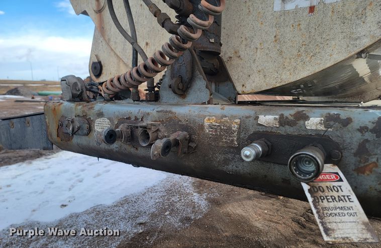 image for item ME9780 2011 Smith Co  side dump trailer