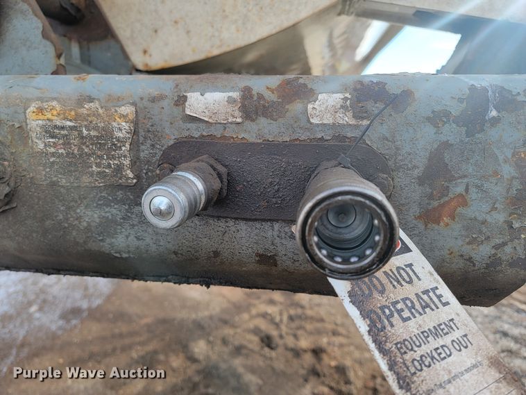 image for item ME9780 2011 Smith Co  side dump trailer