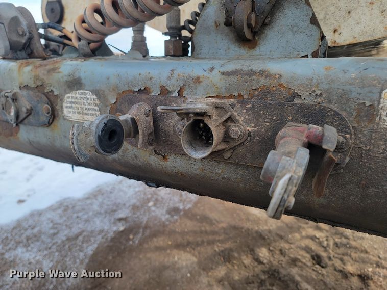 image for item ME9780 2011 Smith Co  side dump trailer