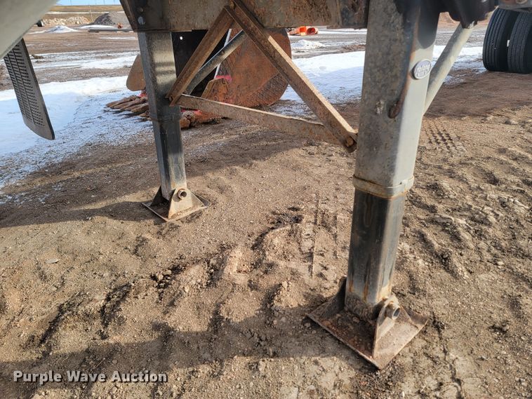 image for item ME9780 2011 Smith Co  side dump trailer