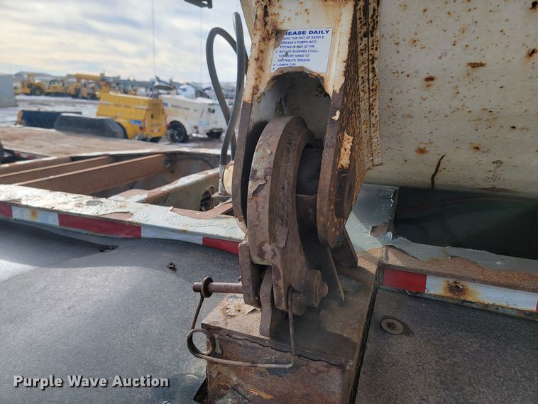 image for item ME9780 2011 Smith Co  side dump trailer