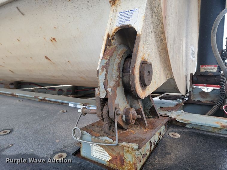 image for item ME9780 2011 Smith Co  side dump trailer