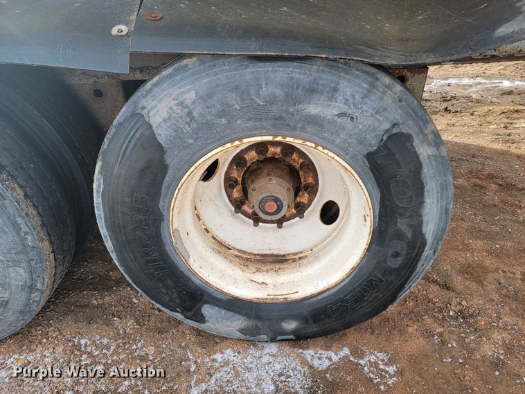 image for item ME9780 2011 Smith Co  side dump trailer