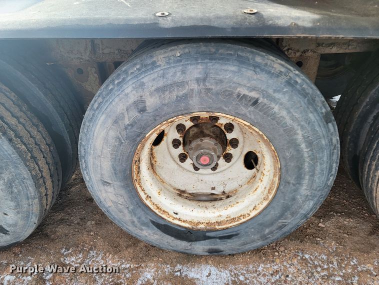 image for item ME9780 2011 Smith Co  side dump trailer