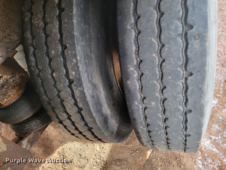 image for item ME9780 2011 Smith Co  side dump trailer