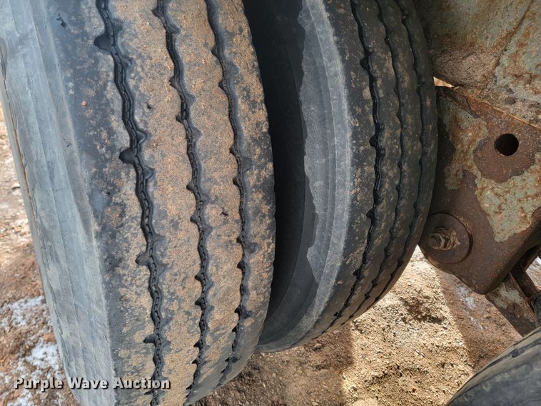 image for item ME9780 2011 Smith Co  side dump trailer