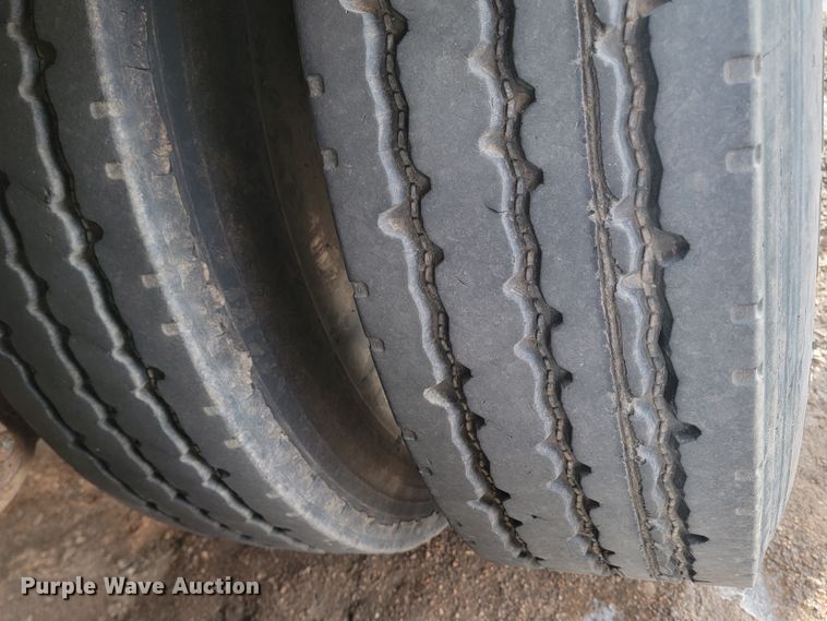 image for item ME9780 2011 Smith Co  side dump trailer