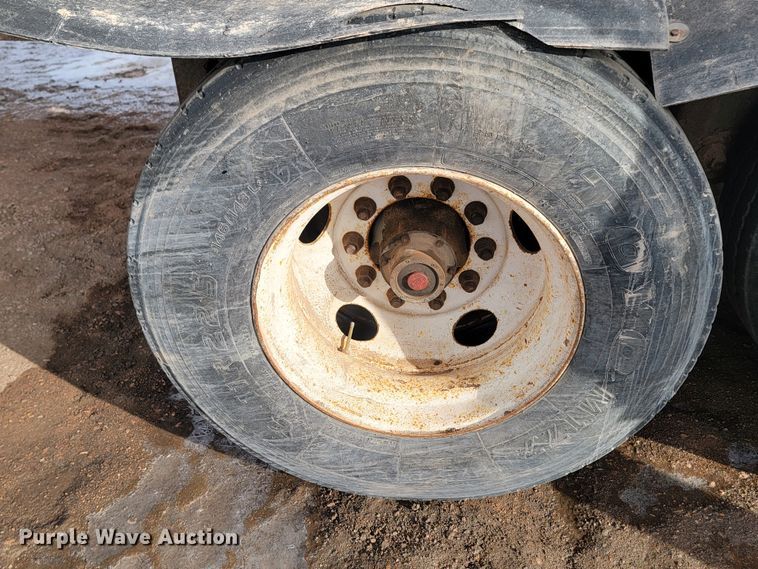 image for item ME9780 2011 Smith Co  side dump trailer