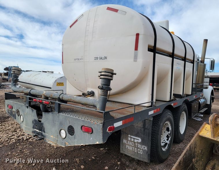 image for item ME9788 1972 Kenworth W925  tank truck