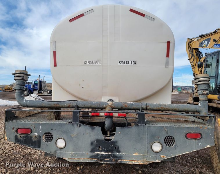 image for item ME9788 1972 Kenworth W925  tank truck