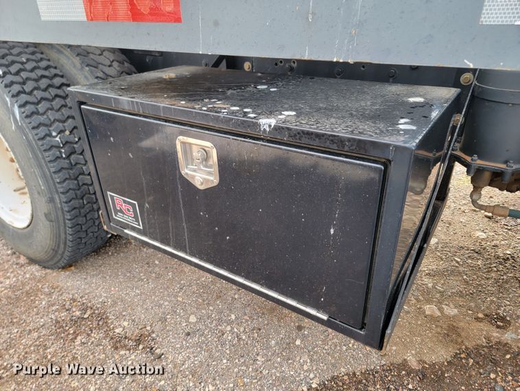 image for item ME9788 1972 Kenworth W925  tank truck