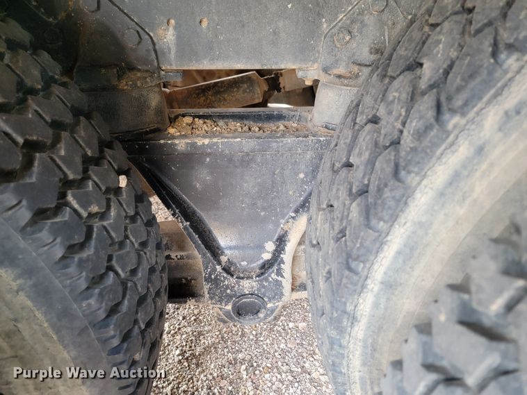 image for item ME9788 1972 Kenworth W925  tank truck