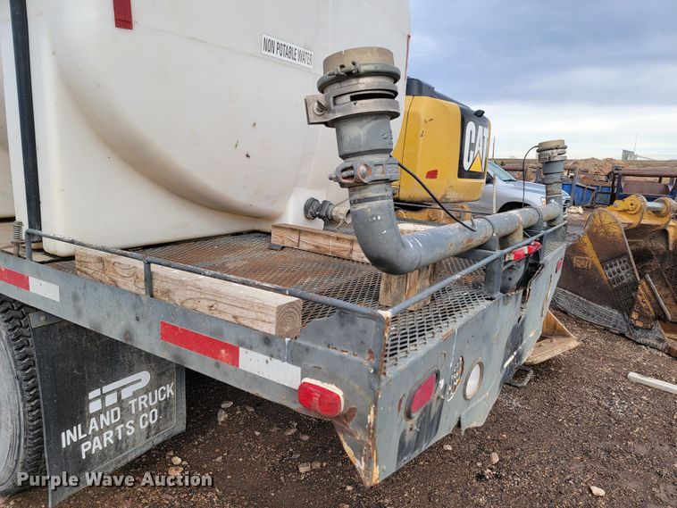 image for item ME9788 1972 Kenworth W925  tank truck