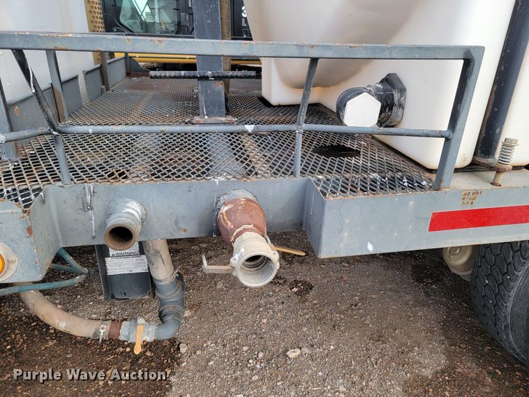 image for item ME9788 1972 Kenworth W925  tank truck