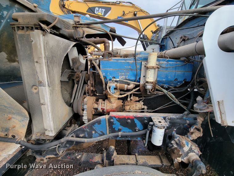 image for item ME9788 1972 Kenworth W925  tank truck