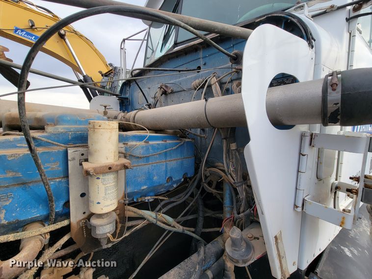 image for item ME9788 1972 Kenworth W925  tank truck