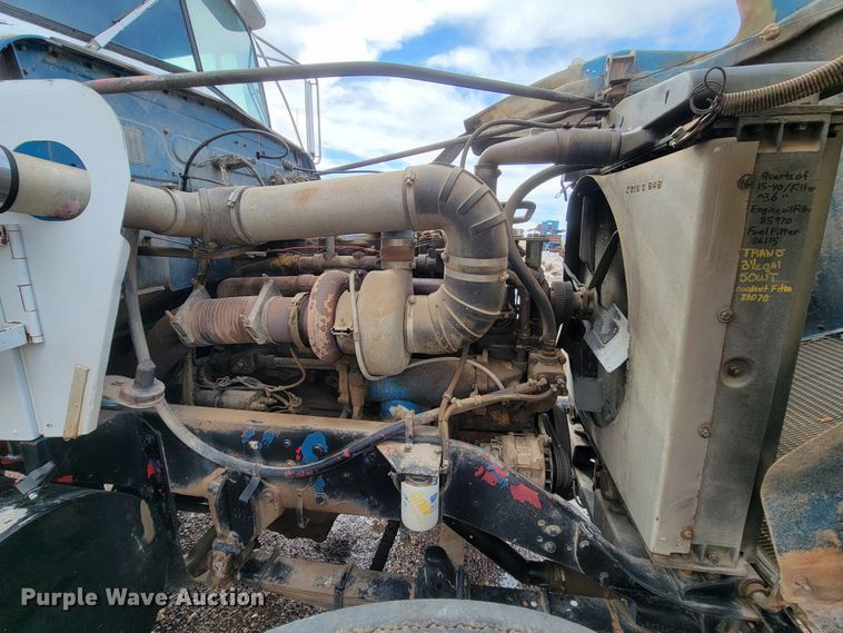 image for item ME9788 1972 Kenworth W925  tank truck