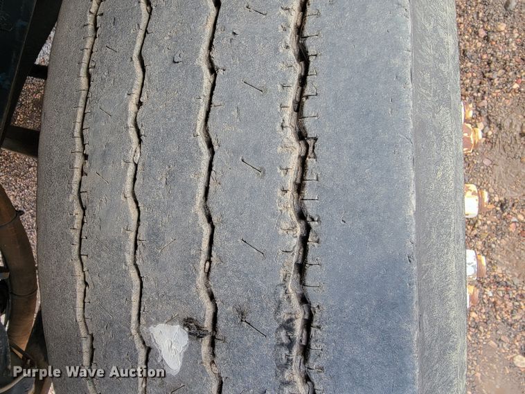 image for item ME9788 1972 Kenworth W925  tank truck