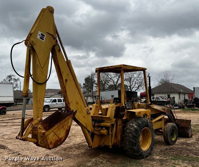 image for item MF9810 International 260  backhoe