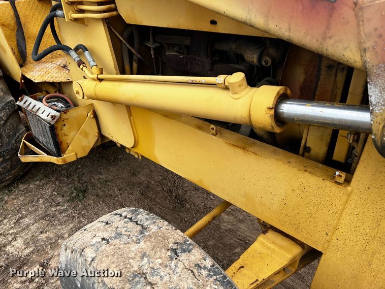 image for item MF9810 International 260  backhoe